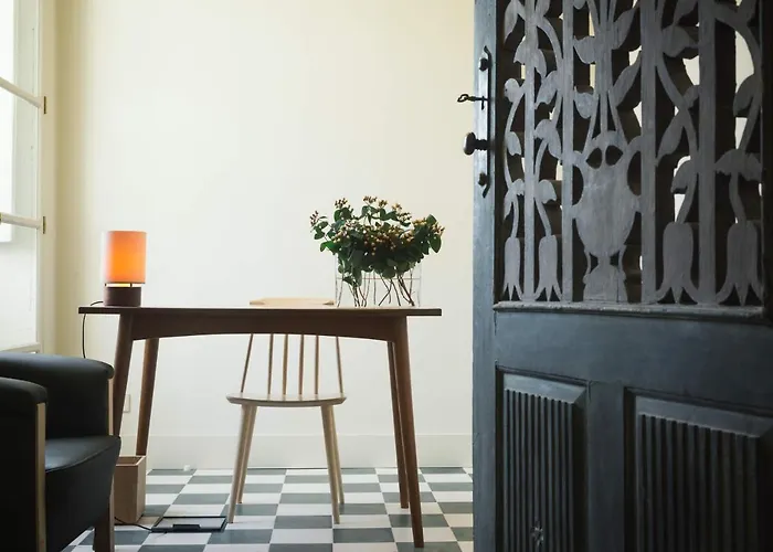 Duas Portas Townhouse Bed and Breakfast Porto